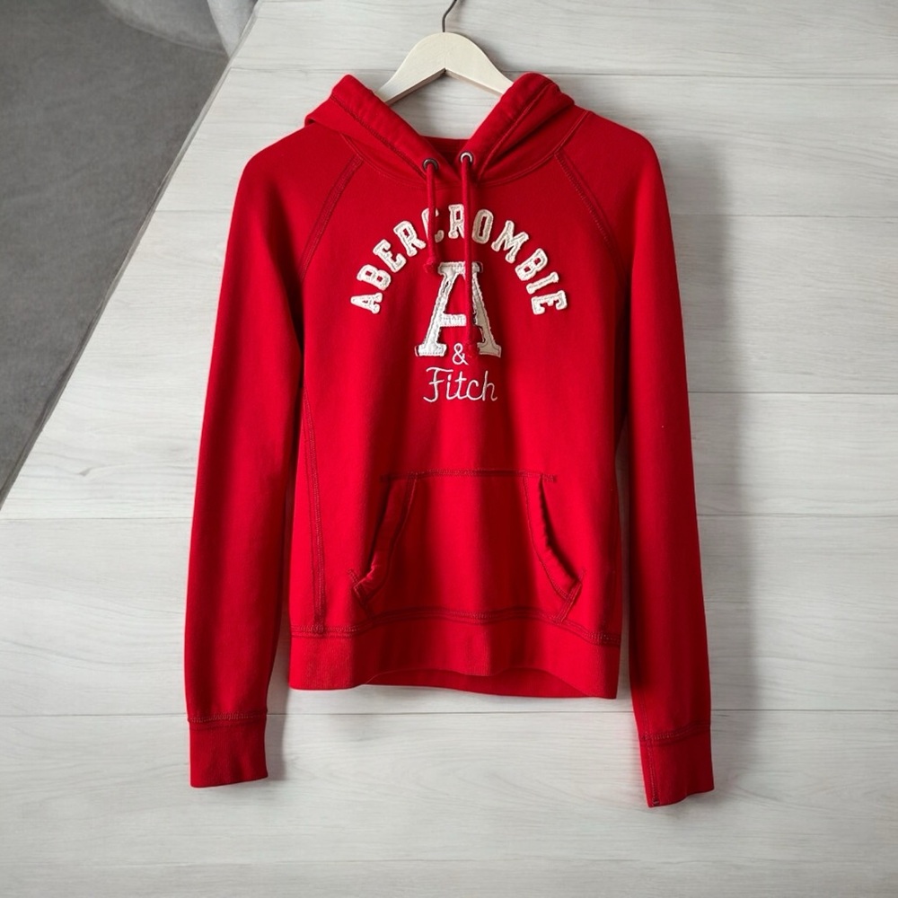 Abercrombie & Fitch Red hoodie Sweatshirt Boy Size M Cozy Outdoor Fall Winter
